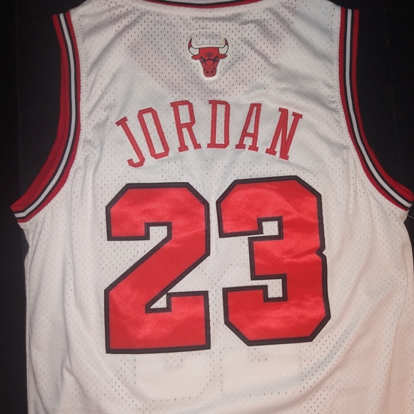 Chicago bulls jersey - Picture 9 of 13
